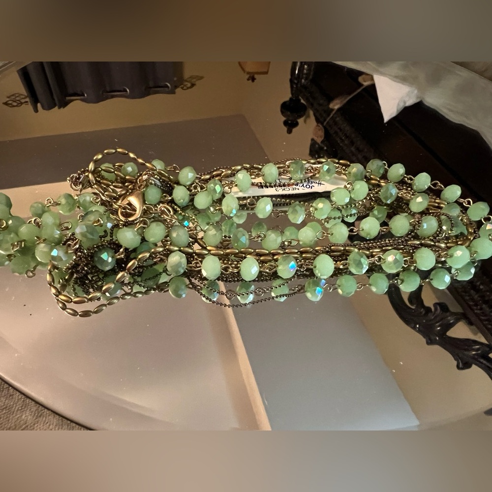 🦋 NWT vintage look Mint Green Beaded Multi-Strand Necklace wAntique Gold Chains